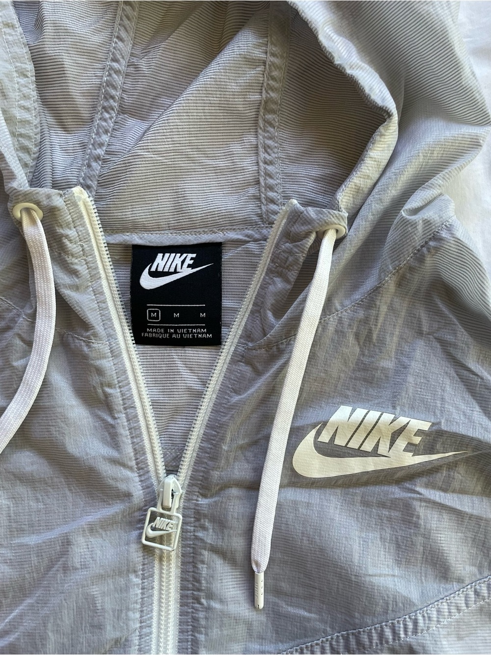 Nike Women’s Light Gray Hooded Bomber Windbreaker Jacket - Picture 4 of 4
